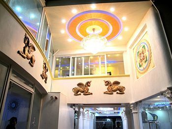 Royal Penguin Boutique Hotel & Spa 2