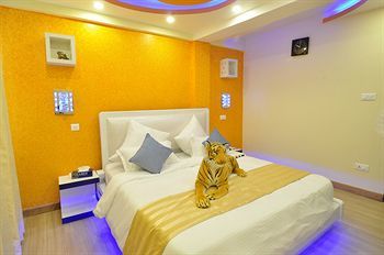 Royal Penguin Boutique Hotel & Spa 2
