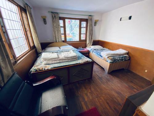 Hostal Souvenir Guest House