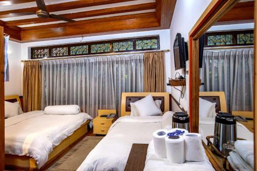 Shangri-la Boutique Hotel