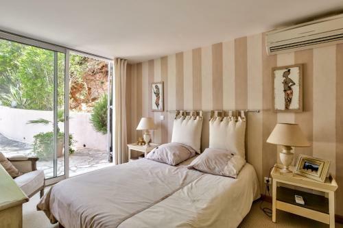 Superbe Villa Avec Piscine & Vue D�gag�e