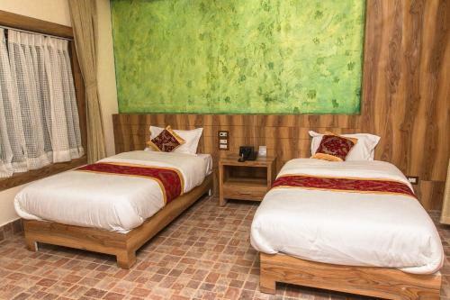 Jungle Safari Lodge