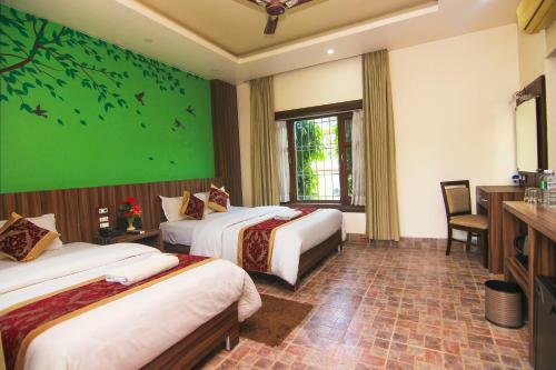 Jungle Safari Lodge