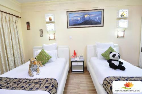 Royal Penguin Boutique Hotel