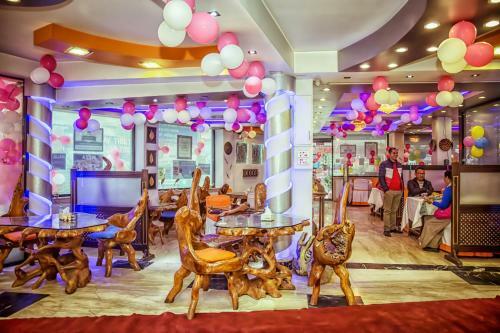 Royal Penguin Boutique Hotel