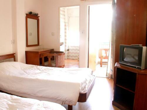 Hotel Trekkers Home