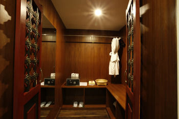 Hotel Shambala