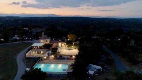 Camping De Chavetourte