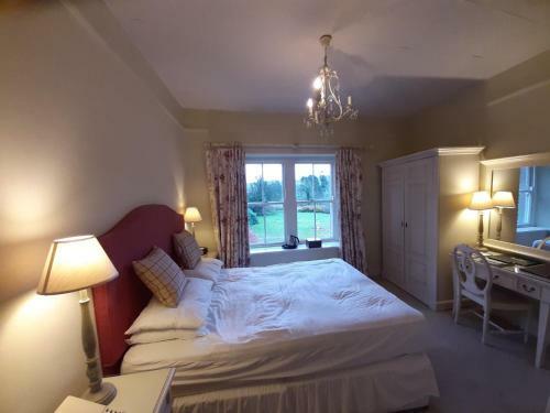 Lovelady Shield Hotel By Paym�n Club