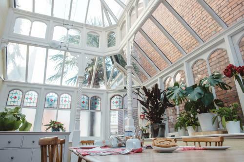 Hostal Ashburton Court