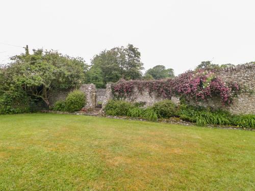 Britannia Cottage