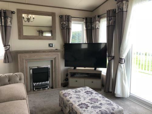 Deluxe Caravan Holidays At Craig Tara