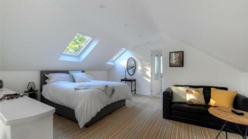 Abode @ April Rise