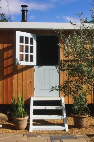 Dave Shepherd Hut