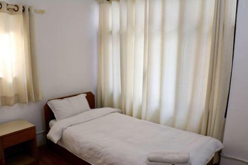 Bed & Breakfast Hotel Holy Lodge