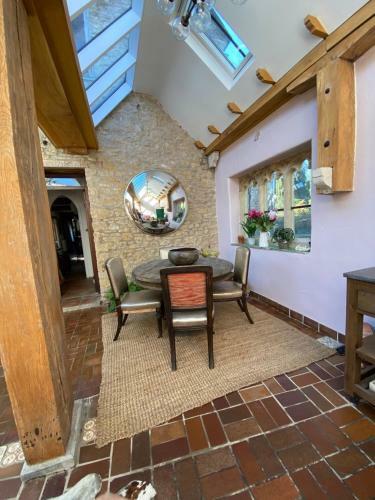 Hostal The Hideaway At The Old Barn