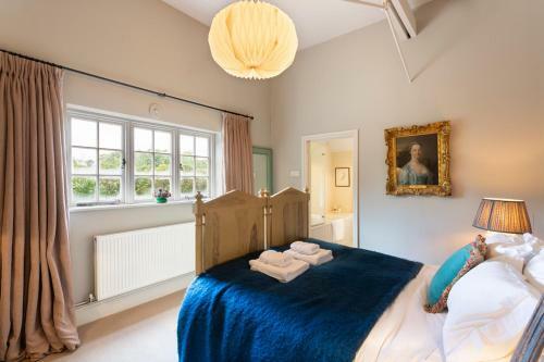 Beaulieu Villa Sleeps 12 With Wifi