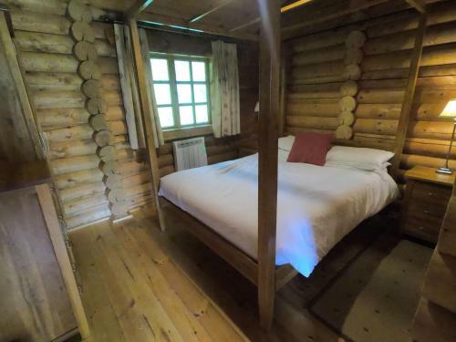 Chalet Bear Cabin