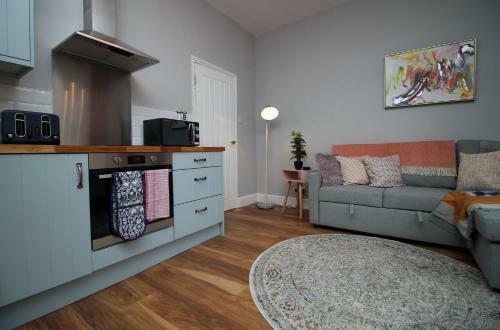 Stuarts Place Apartment B By Staybc