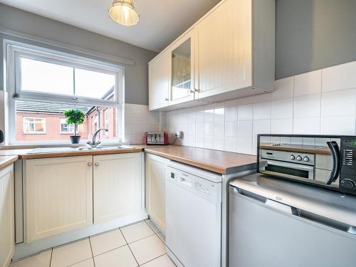 Pass The Keys - 2br Luxury Apartment With Jacuzzi Bath
