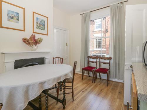 36 Highgate
