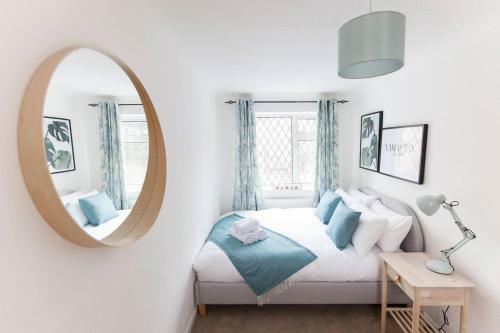 Moda Stays - Oxford House