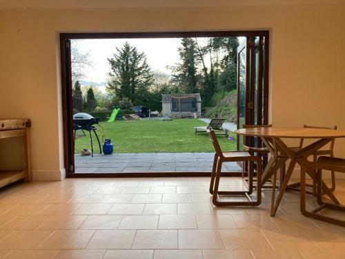 Stunning 4-bed House In Devon 10 Mins From Beach
