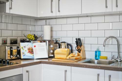 Bed & Breakfast Onyx Serviced Luxury Birmingham City Accommodation