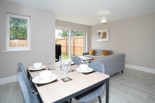 Fantastic 3br House In Birmingham With Garden