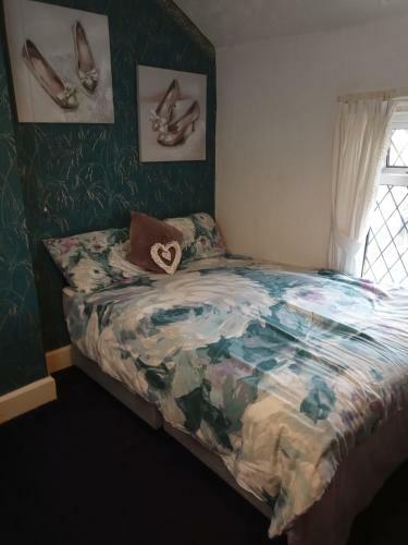 Hostal The Mayfair