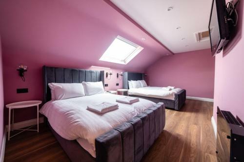Hollywood Suite Sasco Apartments
