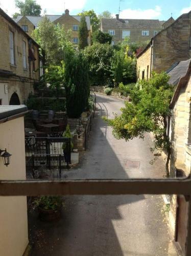 Crown Hotel Cotswold