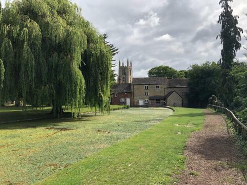 Apartment In Bourne With Alexa Netflix And 50 Tv
