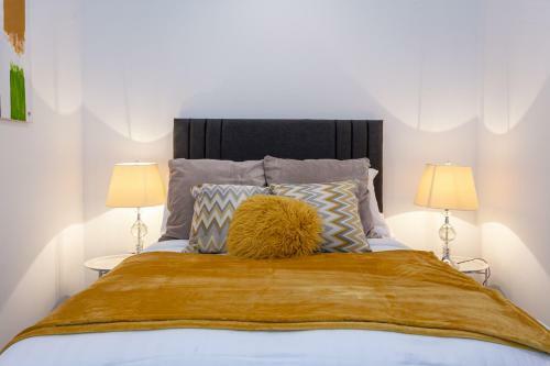 Spacious 1 Bedroom Apartment In Bolton