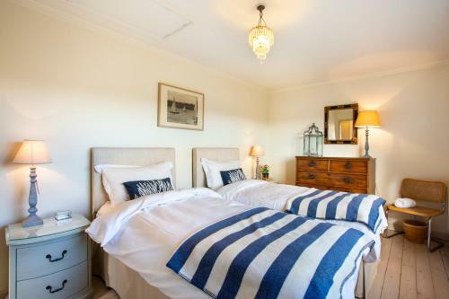 Bosham Villa Sleeps 9