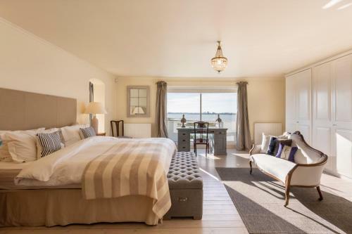 Bosham Villa Sleeps 9