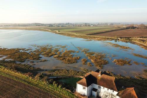 Bosham Villa Sleeps 9