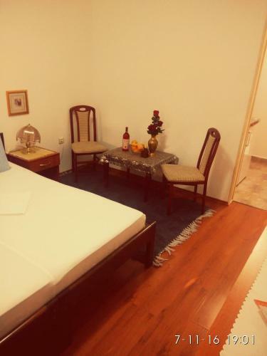 Apartments Jela