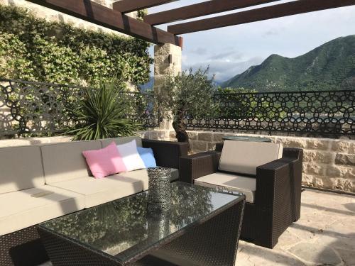 Perast Waterfront Apartments