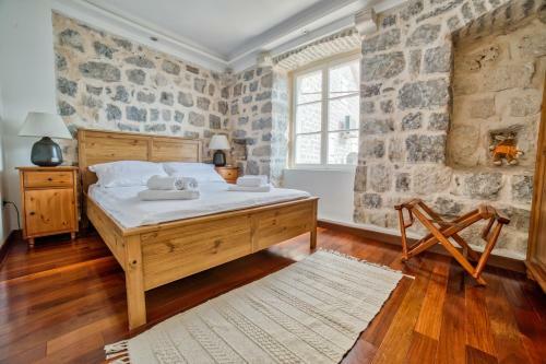 Perast Waterfront Apartments