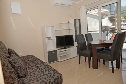 Apartments Mianiko