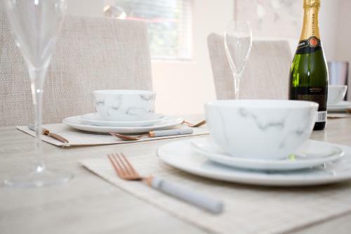 Chine Gardens - 2 Bedroom Apartment