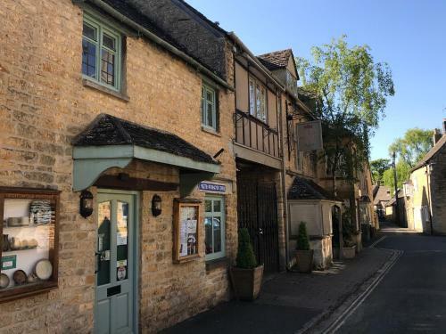 Hostal Coombe House