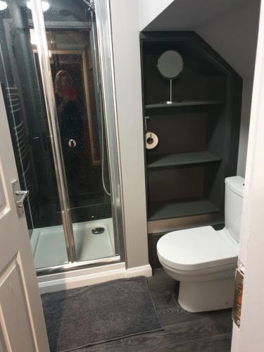 Lovely 4 Bed House Sleeping 8 Near Ashbourne