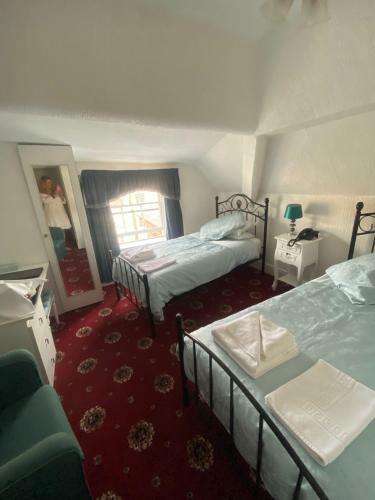 Parlors Hall Hotel