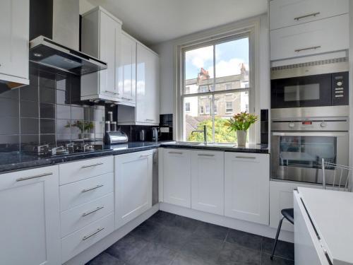 Luxurious Apartment Near Brighton Near Sea