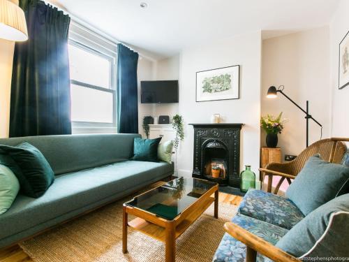 Exquisite 3bdr Botanical Oasis In Central Brighton