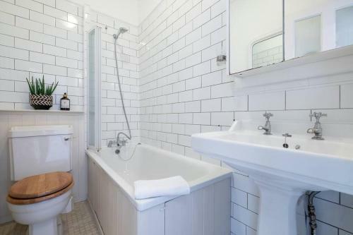 The Perfect One Bedroom Apartment!