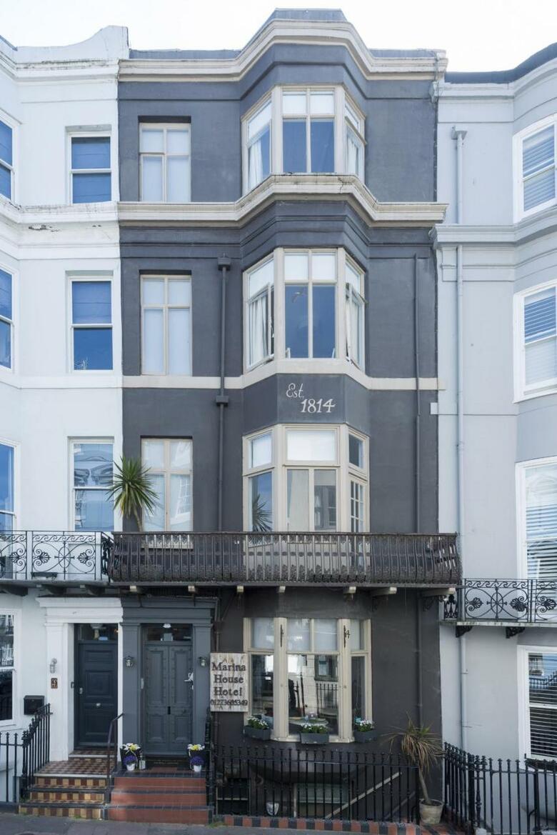 Hostal Brighton Marina House Hotel