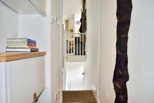 Charming 1bd Apartment With Plenty Of Character